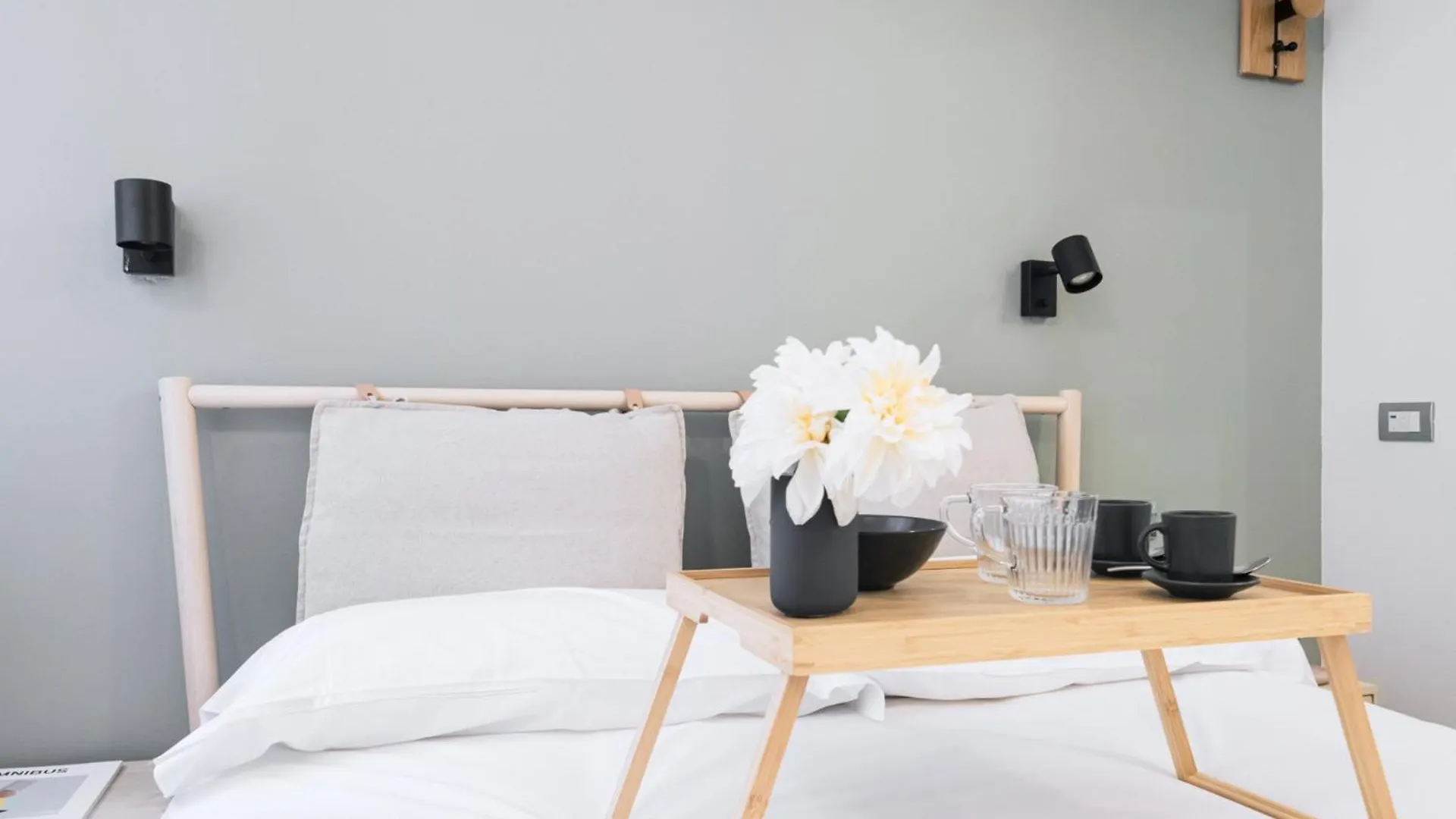 Easylife - Eleganza E Comfort In Loreto Milan Italy