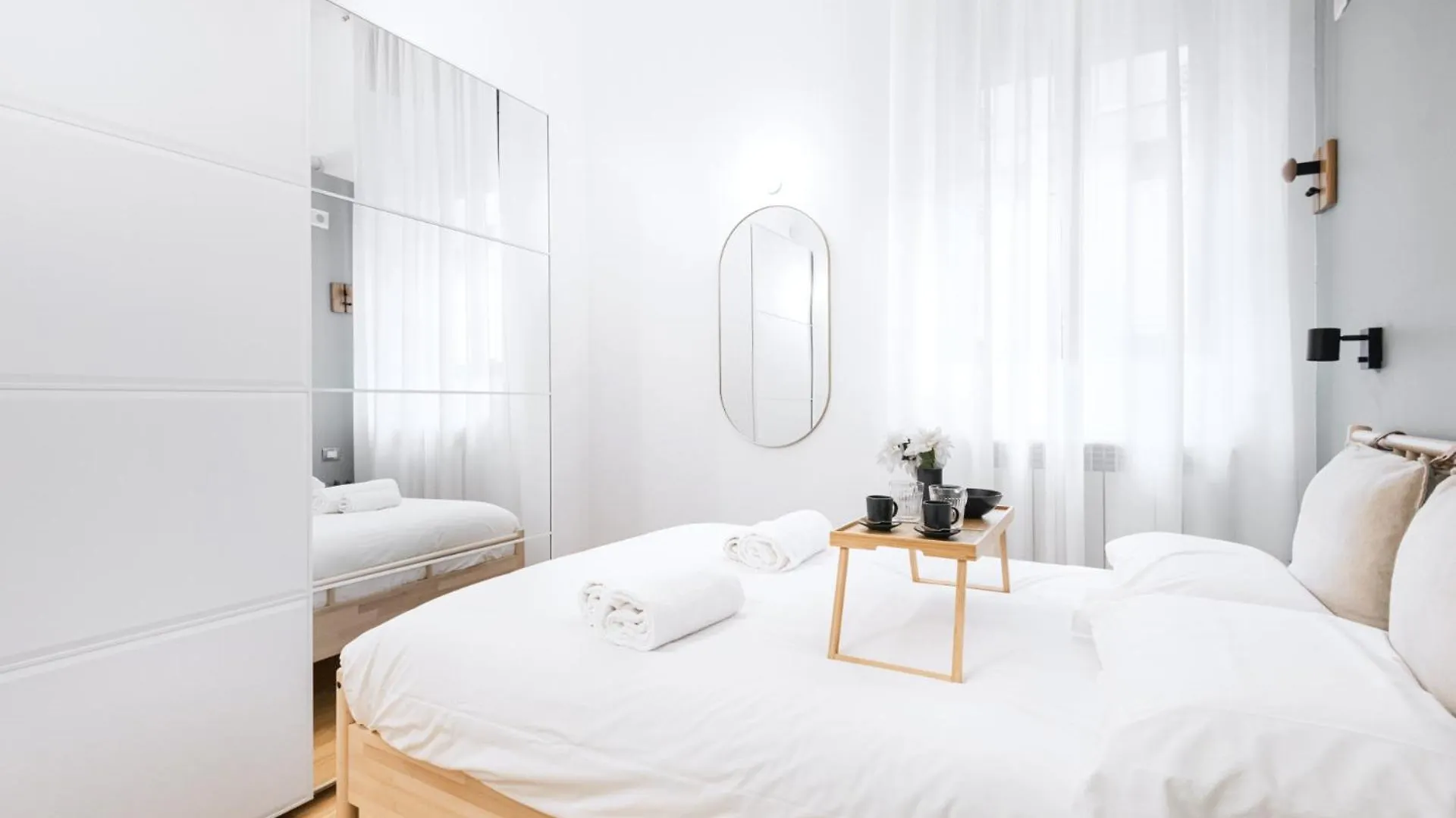 Easylife - Eleganza E Comfort In Loreto Milan